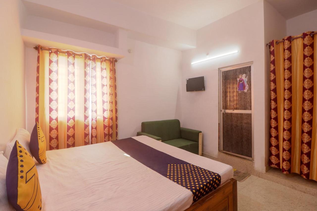 SPOT ON 61224 Hotel Om Kanha Bilāspur Exterior foto