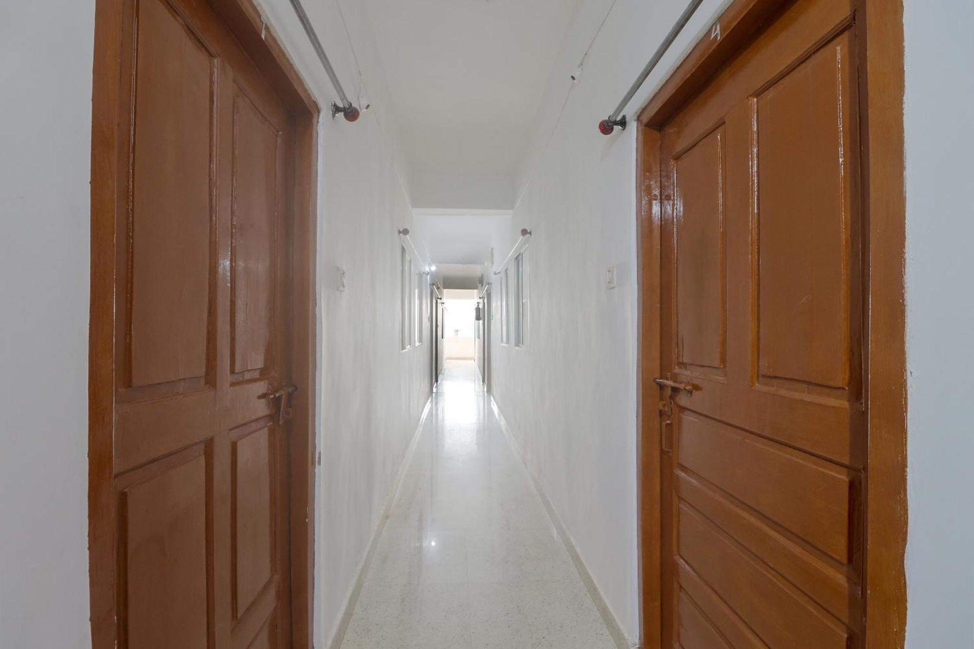 SPOT ON 61224 Hotel Om Kanha Bilāspur Exterior foto
