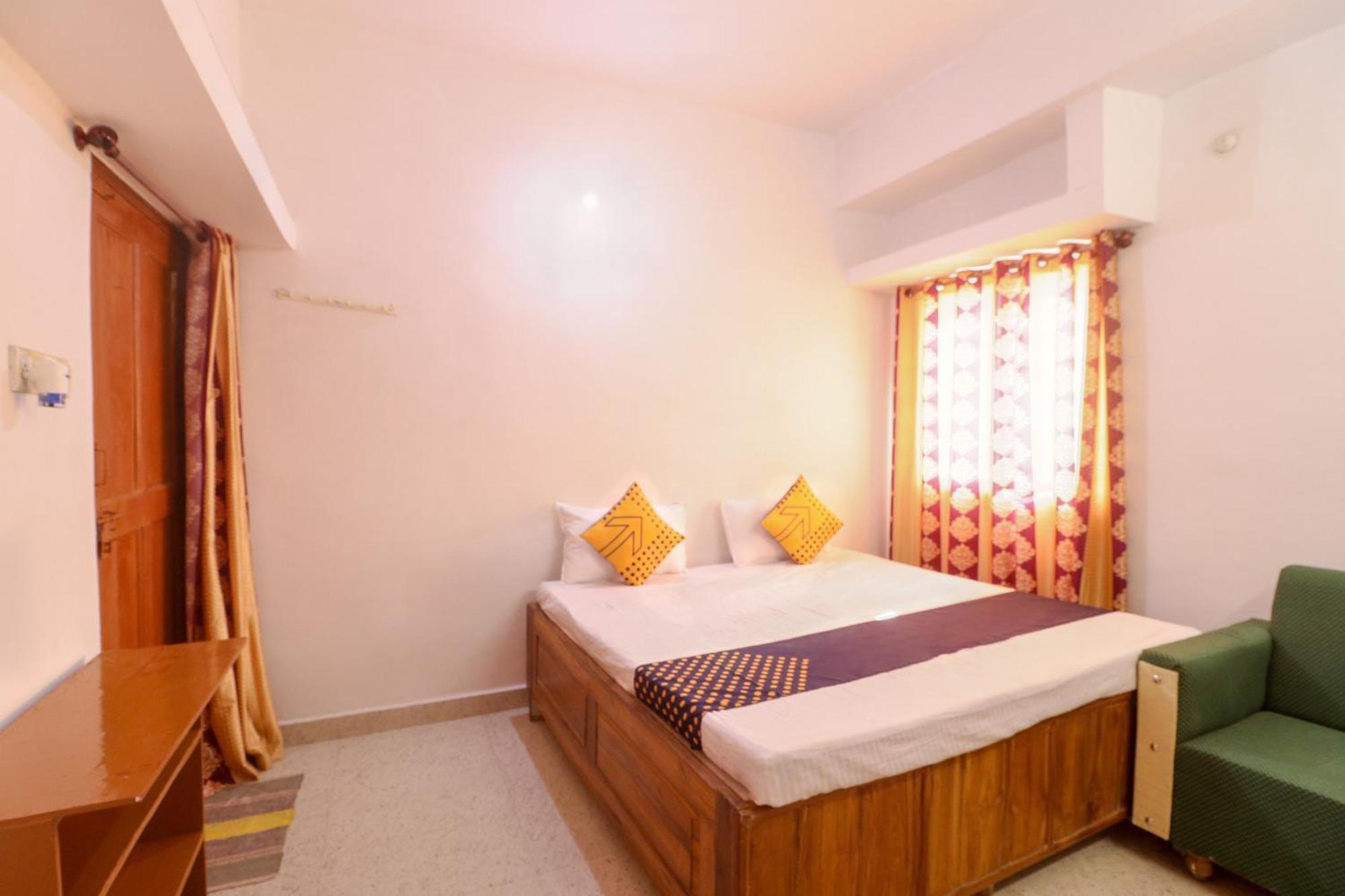 SPOT ON 61224 Hotel Om Kanha Bilāspur Exterior foto