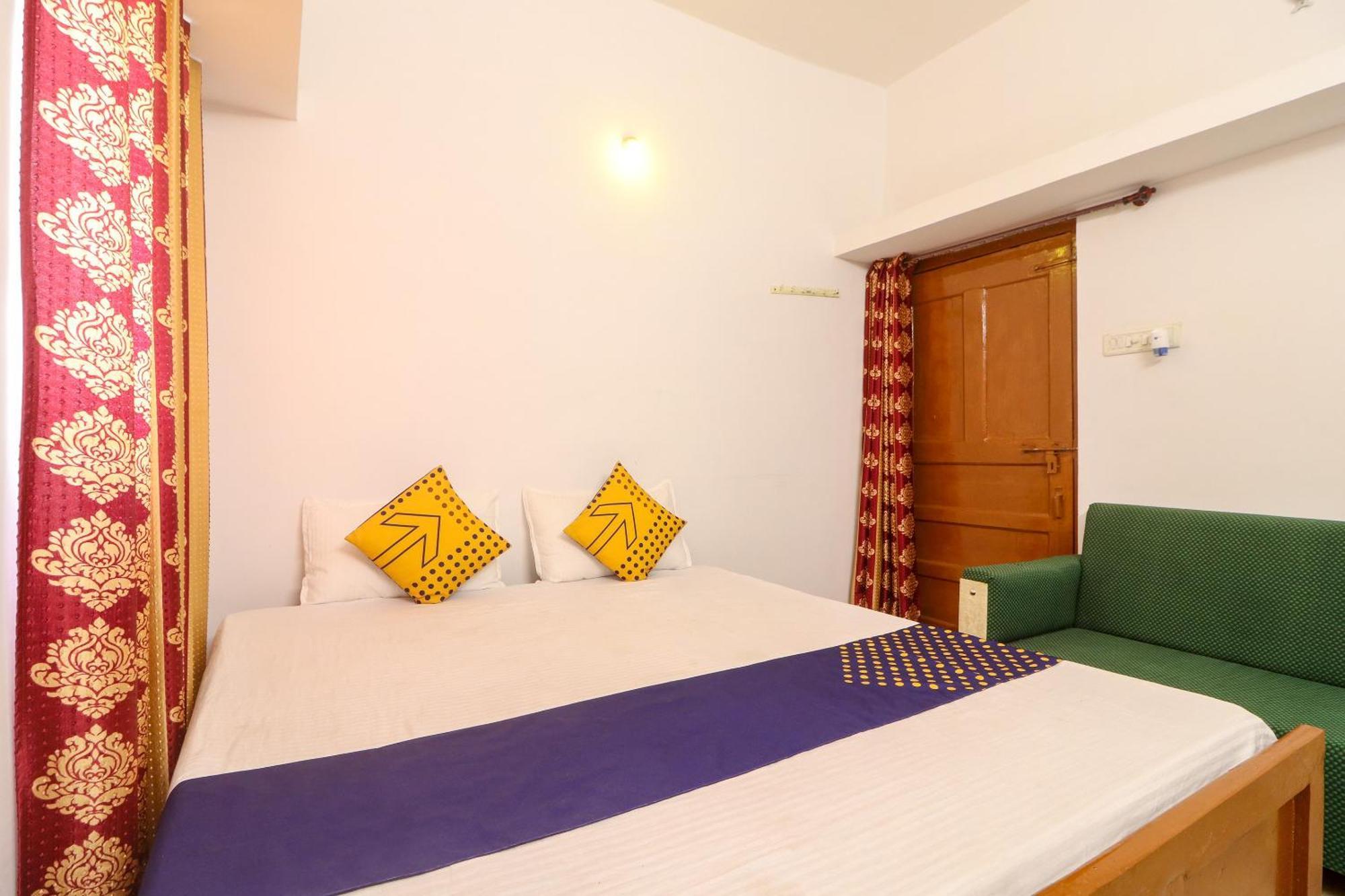 SPOT ON 61224 Hotel Om Kanha Bilāspur Exterior foto